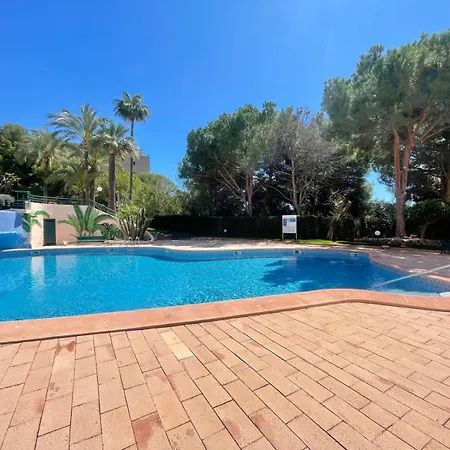 Coblanca Poniente アパート *